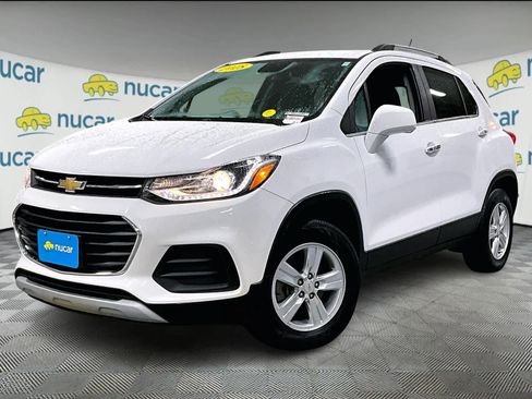 Used 2018 Chevrolet Trax LT w/ LT Convenience Package image 3