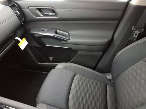 New 2026 Nissan Pathfinder SV image 23