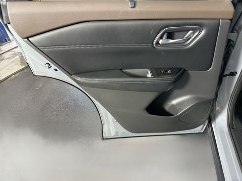Used 2021 Nissan Rogue SL AWD/4WD image 26