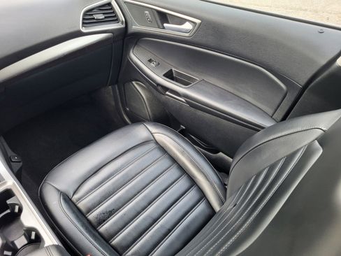 Certified 2024 Ford Edge SEL image 16