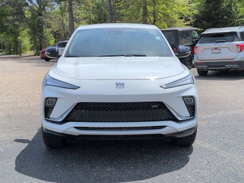 Used 2025 Buick Envista Sport Touring image 6