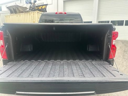 Used 2025 Chevrolet Silverado 1500 W/T AWD/4WD image 13