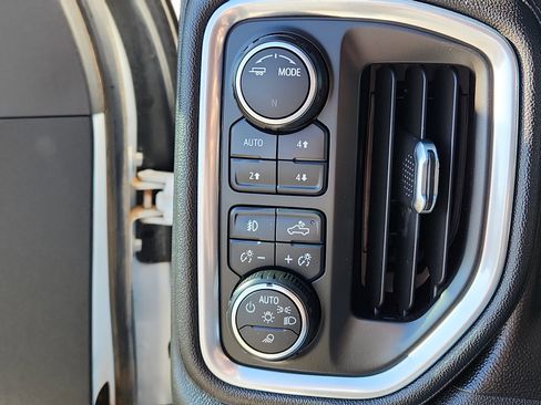 Used 2020 Chevrolet Silverado 2500 LTZ w/ LTZ Plus Package image 16