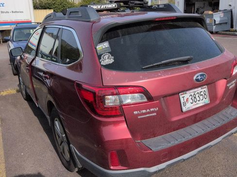 Used 2015 Subaru Outback 2.5i Premium AWD/4WD image 8