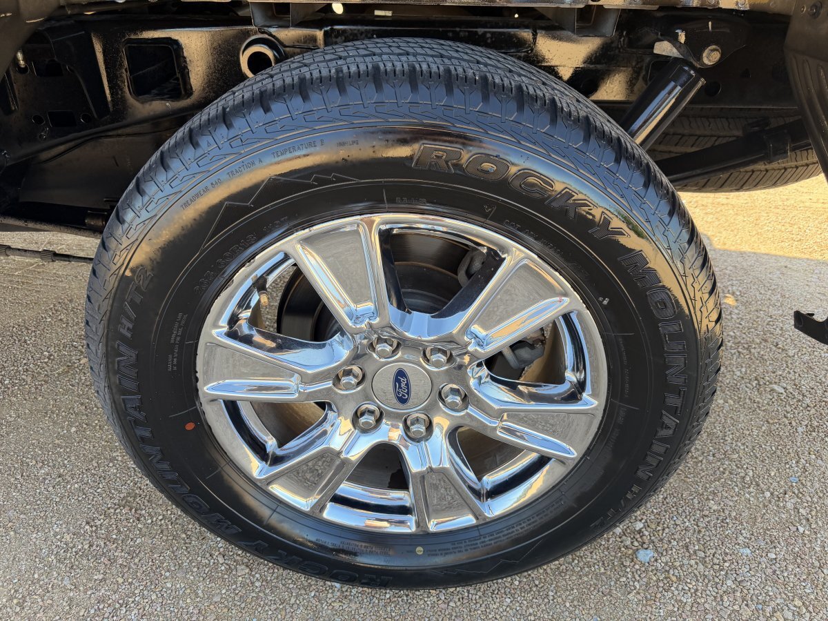 Used 2016 Ford F150 XLT w/ Equipment Group 302A Luxury RWD image 14