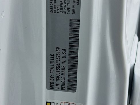 Used 2023 Jeep Gladiator Rubicon w/ Trailer Tow Package image 12