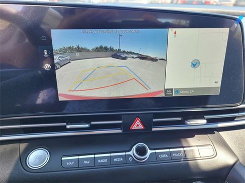 New 2025 Hyundai Elantra Limited image 9