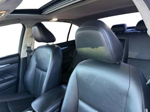 Used 2019 INFINITI Q50 Luxe image 10