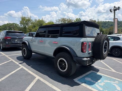 Used 2022 Ford Bronco Badlands AWD/4WD image 3