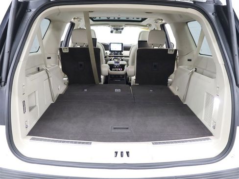 Used 2021 Lincoln Navigator L Reserve w/ Luxury Package image 7