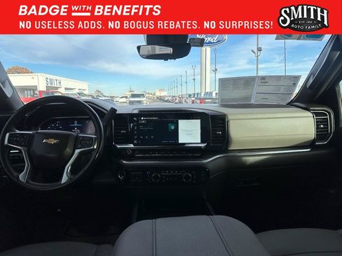 Used 2024 Chevrolet Silverado 2500 LTZ w/ LTZ Convenience Package AWD/4WD image 13