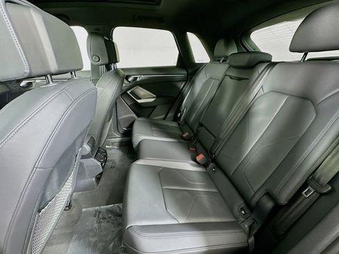 Used 2024 Audi Q3 2.0T Premium w/ Convenience Package AWD/4WD image 9