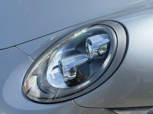 Used 2019 Porsche 911 Turbo S AWD/4WD image 11