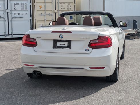 Used 2016 BMW 228i xDrive Convertible image 4