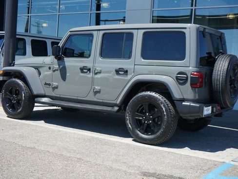 Used 2020 Jeep Wrangler Unlimited Sahara AWD/4WD image 6