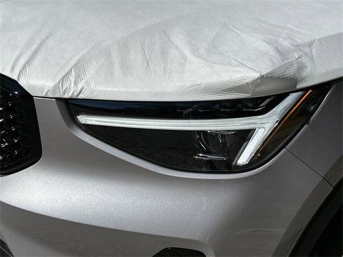 New 2026 Volvo XC40 B5 Plus w/ Protection Package Premier image 7