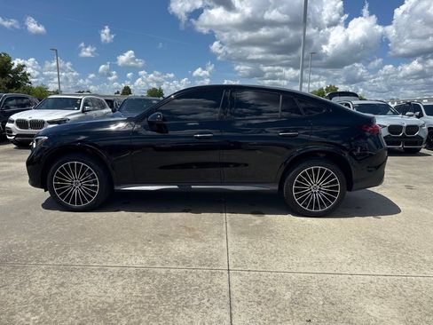 Used 2025 Mercedes-Benz GLC 300 4MATIC image 2