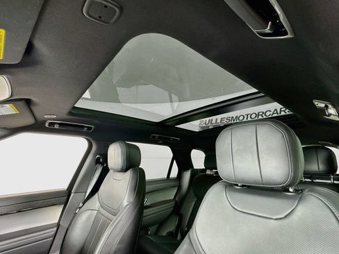 Used 2025 Land Rover Range Rover Sport SE AWD/4WD image 23