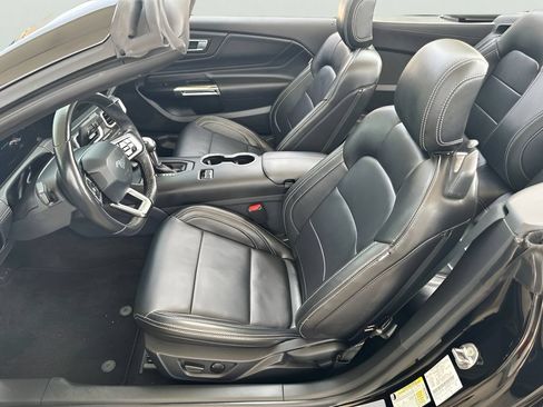 Used 2025 Ford Mustang Premium RWD image 12