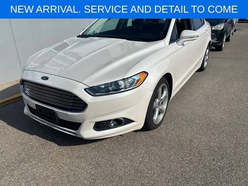 Used 2016 Ford Fusion SE w/ Equipment Group 201A FWD image 1