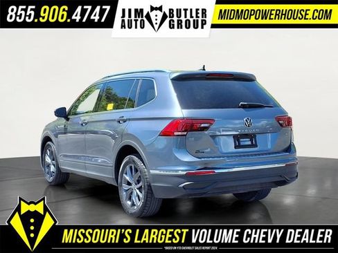 Used 2022 Volkswagen Tiguan SE AWD/4WD image 8