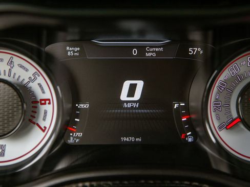 Used 2021 Dodge Challenger R/T Scat Pack RWD image 18