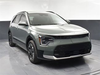 Used 2023 Kia Niro Wave video 2