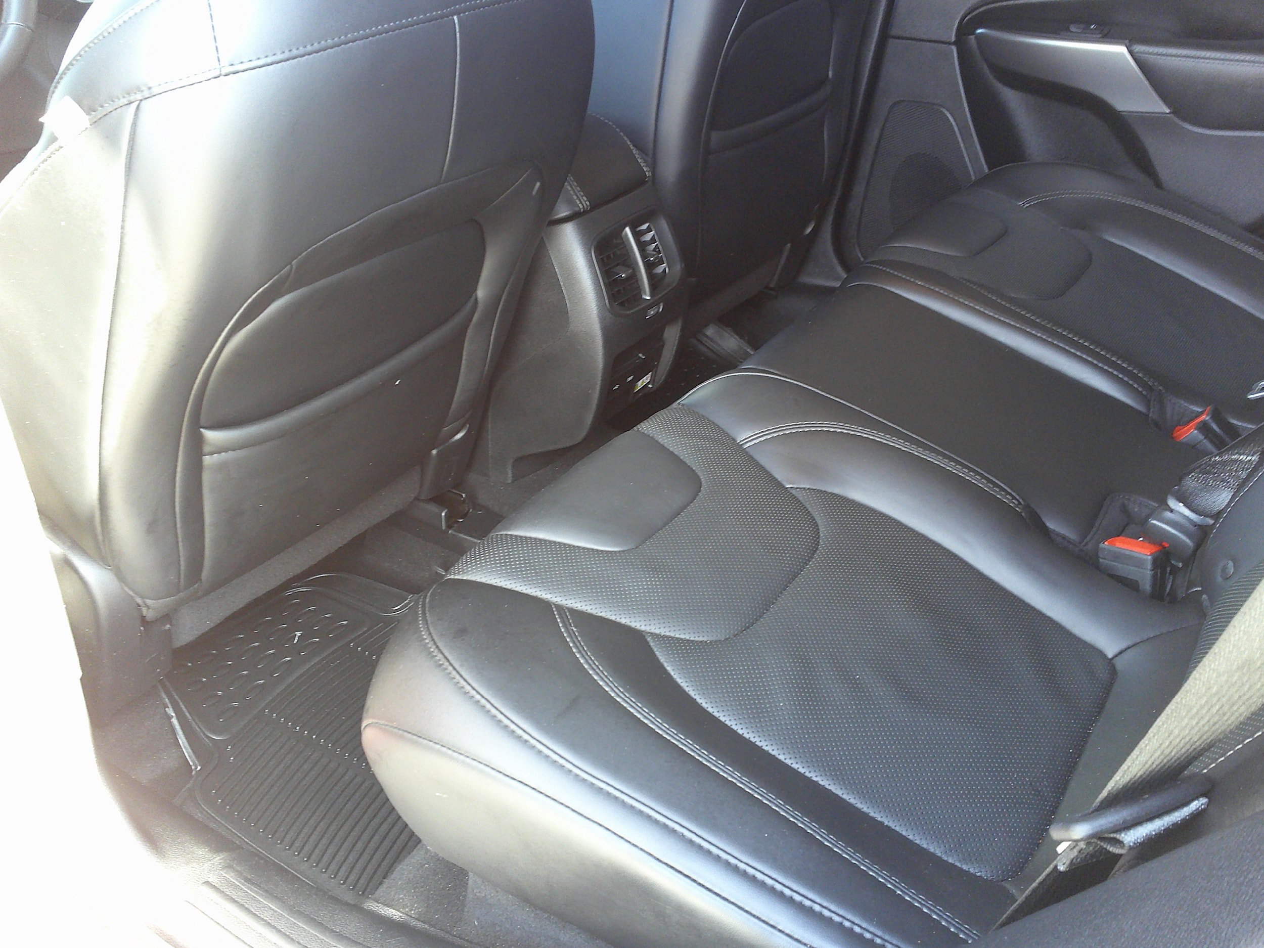 Used 2019 Jeep Cherokee Limited AWD/4WD image 17