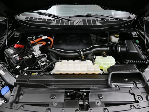 Used 2023 Ford F150 Lariat w/ Equipment Group 502A High AWD/4WD image 8