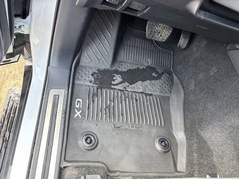 Used 2024 Lexus GX 550 550 Luxury w/ Accessory Package (2T) image 30