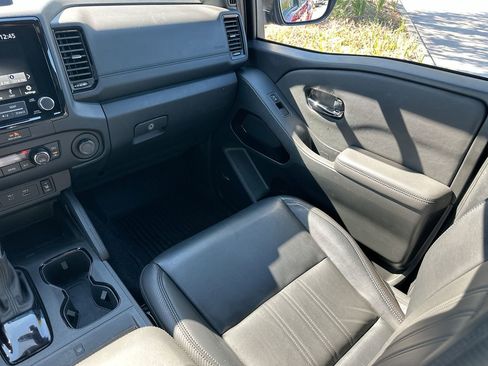 Used 2022 Nissan Frontier PRO-4X w/ Pro-4X Premium Package image 13