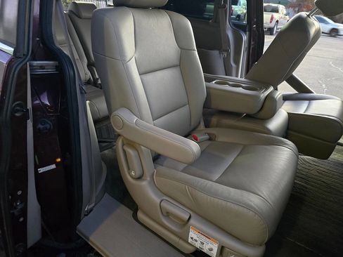 Used 2015 Honda Odyssey EX-L image 39