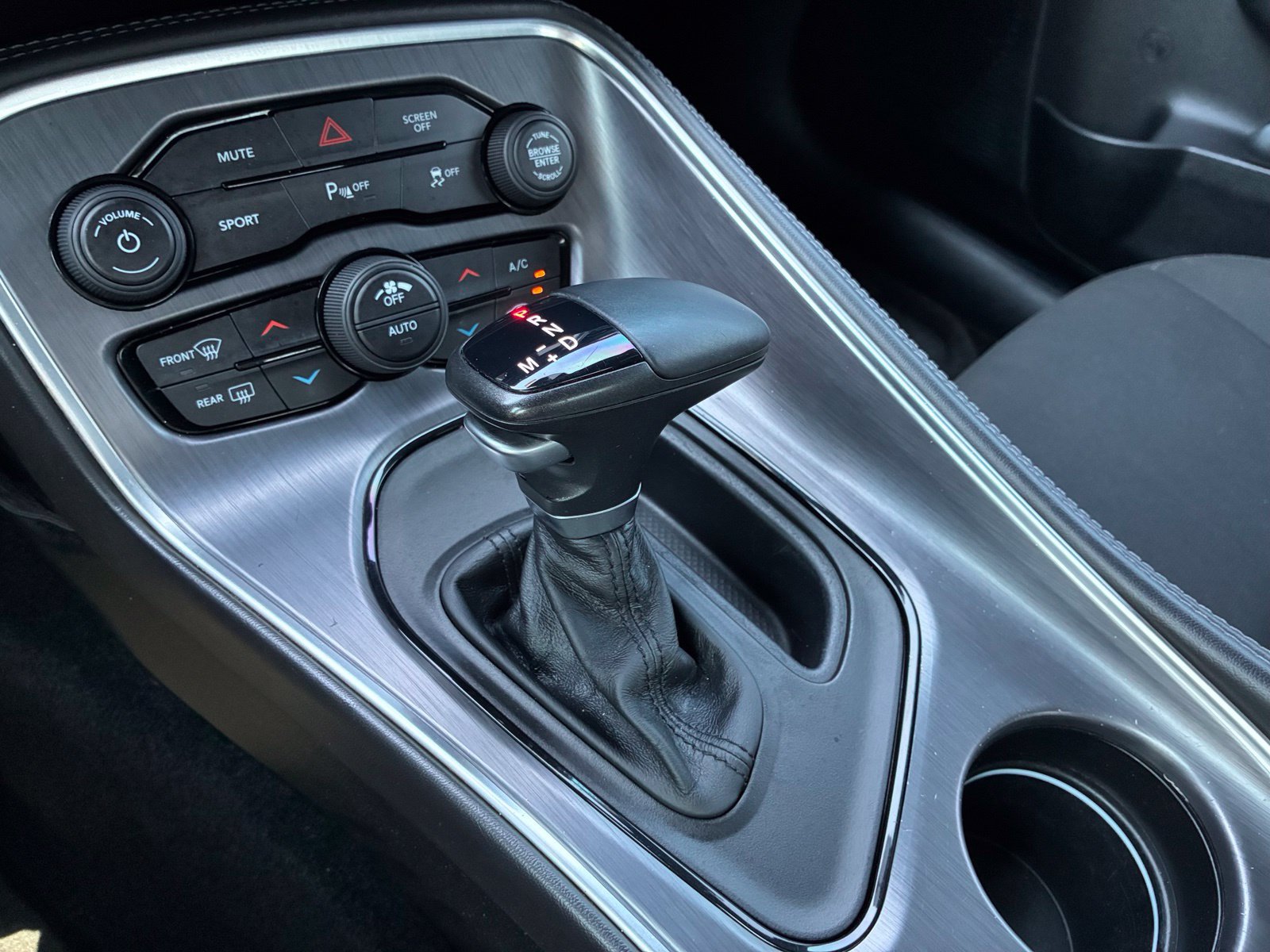 Used 2018 Dodge Challenger R/T RWD image 27