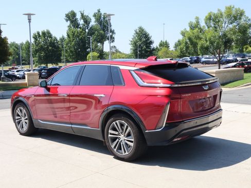 Used 2024 Cadillac Lyriq Luxury RWD image 7