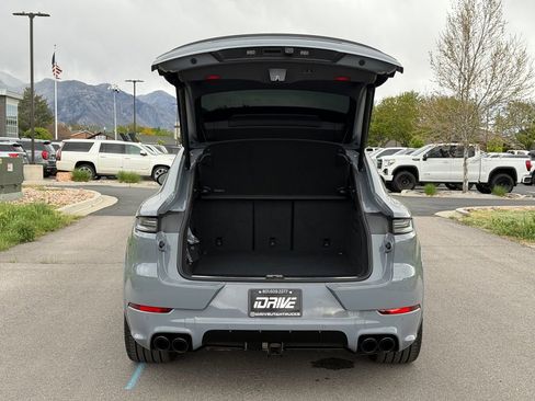Used 2026 Porsche Cayenne S AWD/4WD image 13