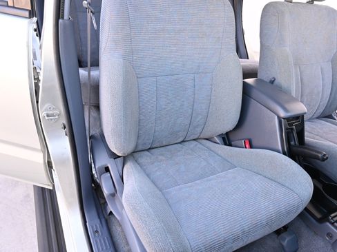 Used 2000 Toyota 4Runner SR5 AWD/4WD image 21