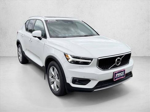 Used 2019 Volvo XC40 T5 Momentum AWD/4WD image 3