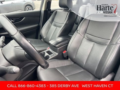 Certified 2022 Nissan Rogue Sport SL w/ Premium Package image 15