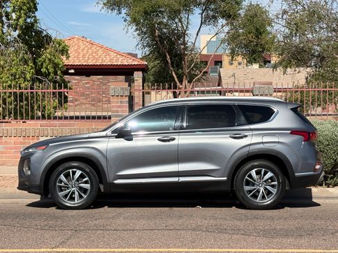 Used 2019 Hyundai Santa Fe Limited FWD image 3