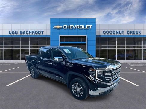 Used 2024 GMC Sierra 1500 SLT image 1