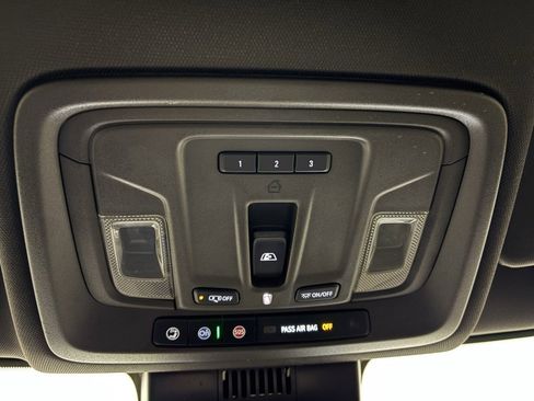 Used 2024 GMC Sierra 1500 SLT w/ SLT Premium Plus Package image 33