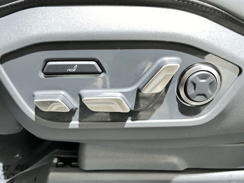 Used 2024 Kia EV9 Land AWD/4WD image 19