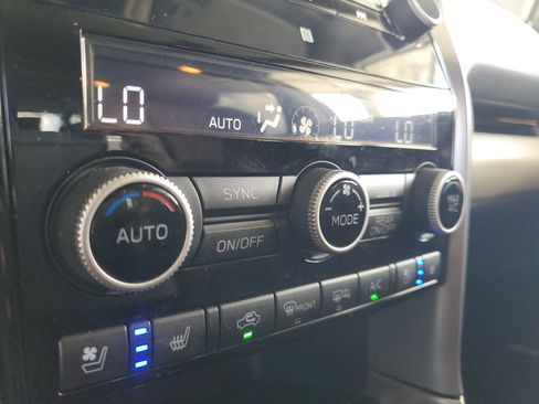 Used 2019 Subaru Ascent Touring AWD/4WD image 28