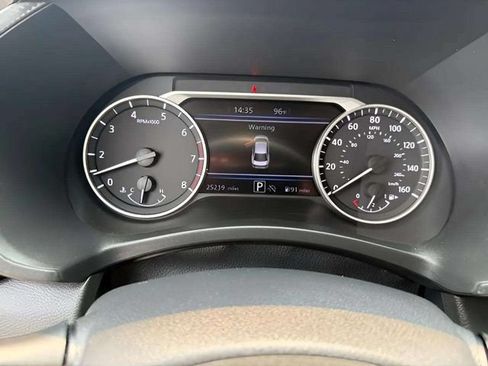 Used 2024 Nissan Sentra SV w/ All-Weather Package FWD image 11