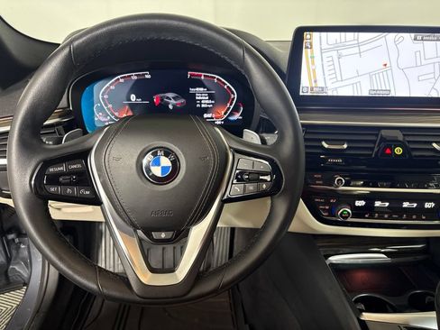 Certified 2022 BMW 530i w/ Premium Package RWD image 16