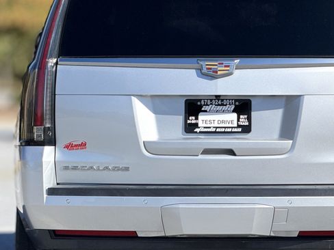 Used 2016 Cadillac Escalade 2WD image 15