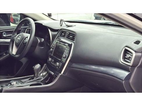 Used 2023 Nissan Maxima Platinum w/ Sport Mat Group FWD image 32