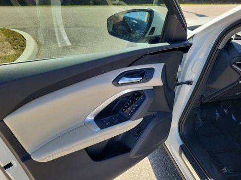 Certified 2025 Audi Q5 Premium w/ Convenience Package image 18