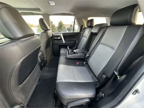 Used 2021 Toyota 4Runner SR5 Premium image 19