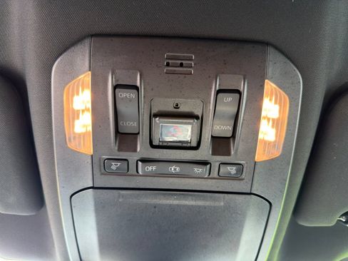 Used 2021 Toyota Highlander XSE AWD/4WD image 24